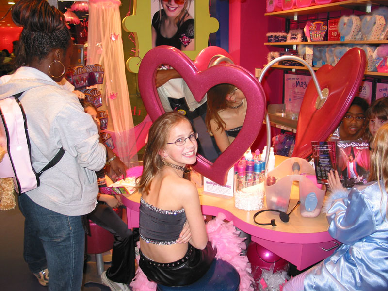 Holly's 9th Birthday. Party at Libby Lu's.