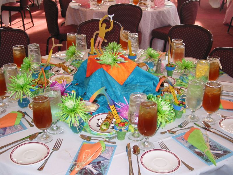 Miniature boomerangs mark the place settings.