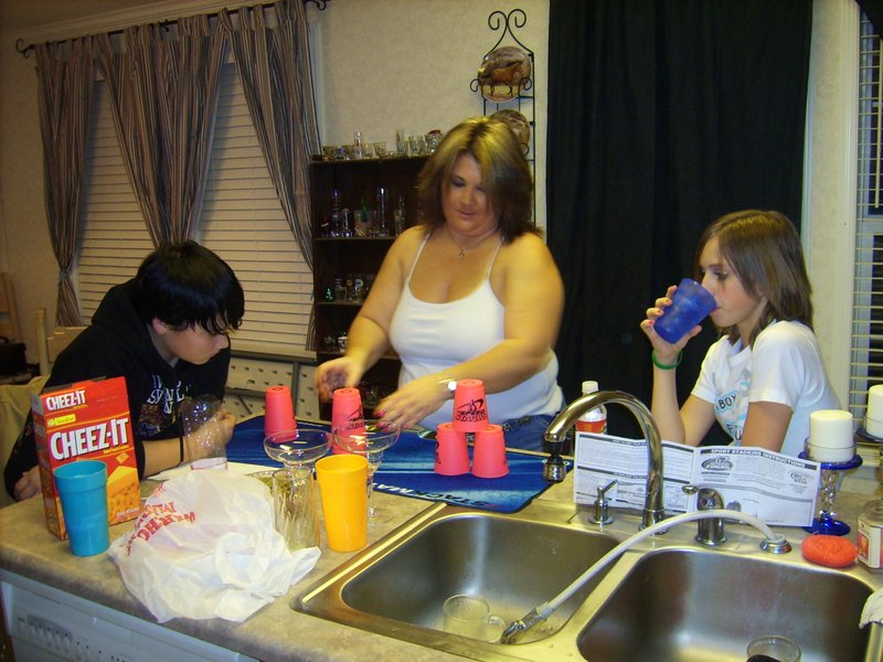 Sandi stacking cups
