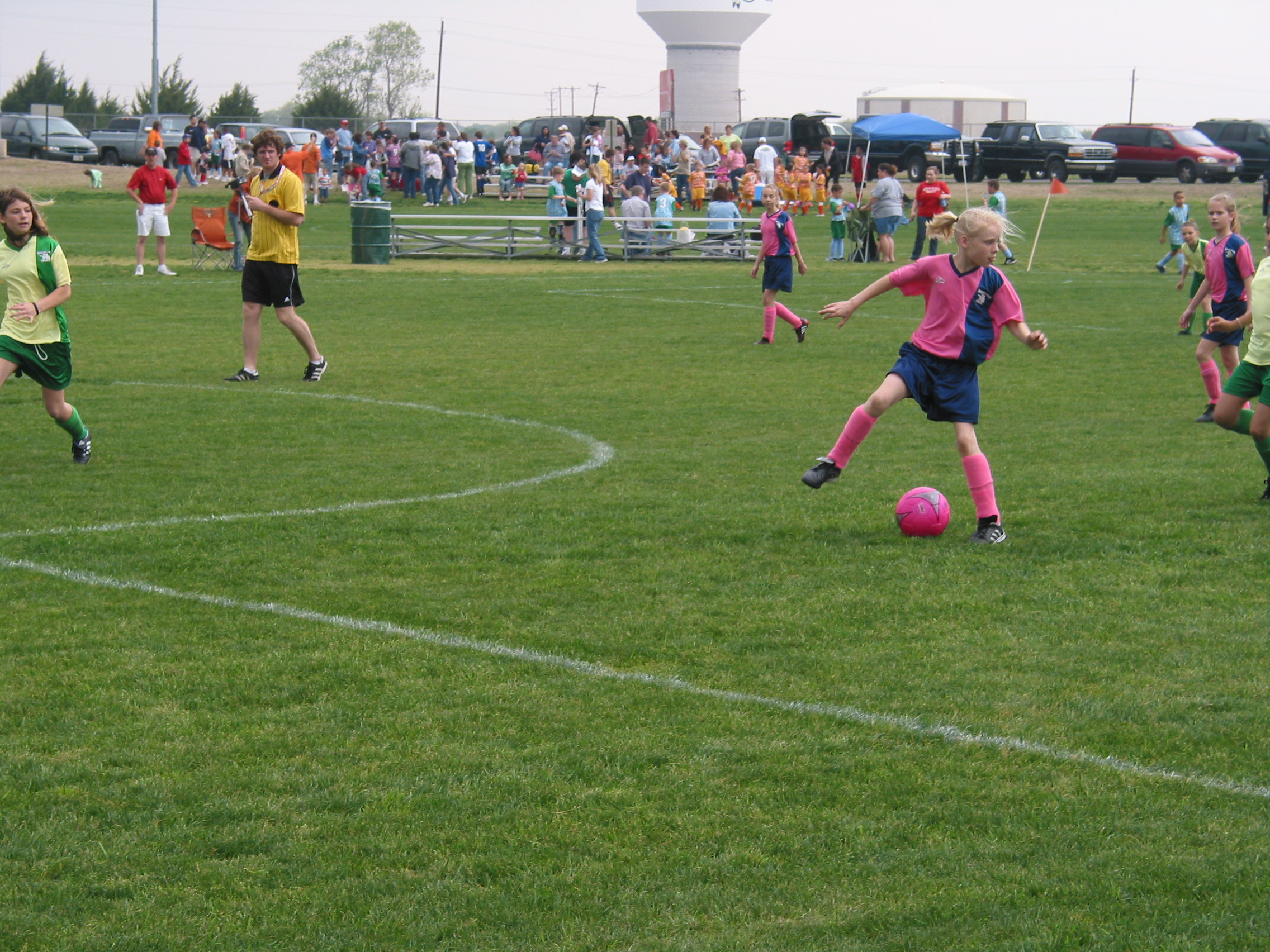 'Bugg' displays some fancy footwork